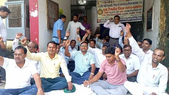 Reservation should be implemented in the post of Principal also