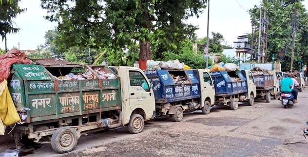 There was a ruckus between the drivers and the villagers over dumping garbage in the pits on the roadside