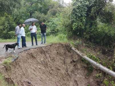 Officers reprimanded for the poor condition of Panchayat Ghar Ambehda
