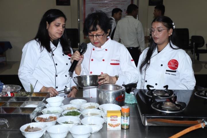 Students were taught the nuances of Awadhi cooking