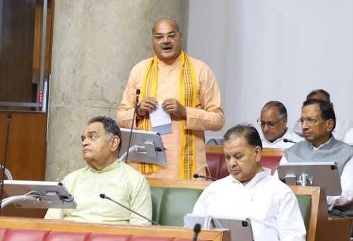 The government will consider converting the city council into a corporation
