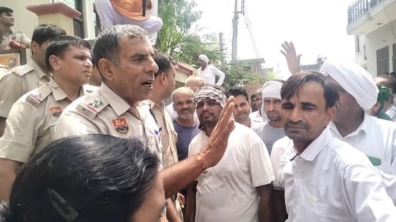 Not paying the loan of the finance company in Karela village proved costly for the house owner
