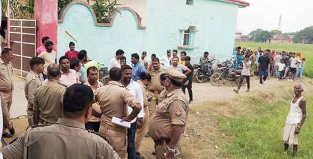 Villagers surrounded the college and started fighting, the matter reached the police station