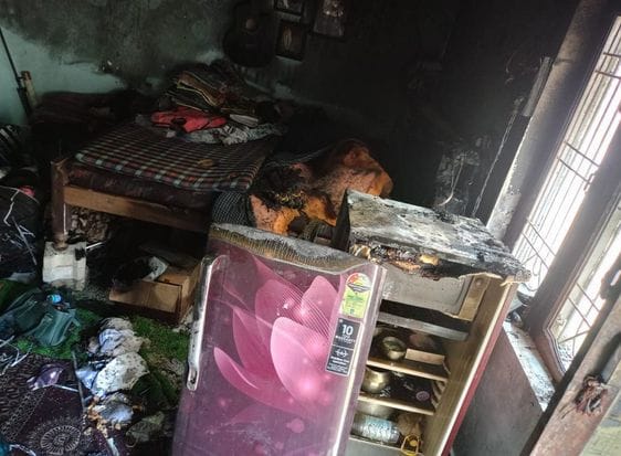 A short circuit caused a fire in the house, household items and cash worth two lakhs burnt