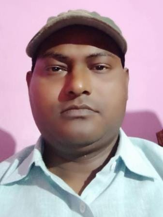 A teacher who was injured after falling from the roof died during treatment