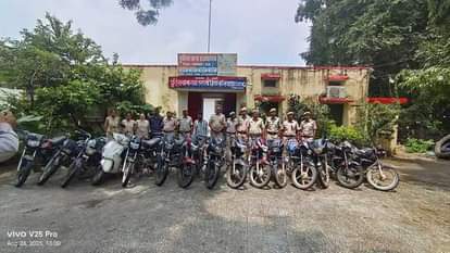सालभर में चुराई 15 मोटर साइकिलें, हिरासत में आरोपी
