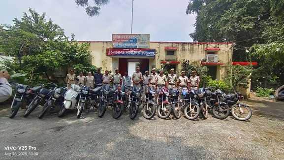 सालभर में चुराई 15 मोटर साइकिलें, हिरासत में आरोपी