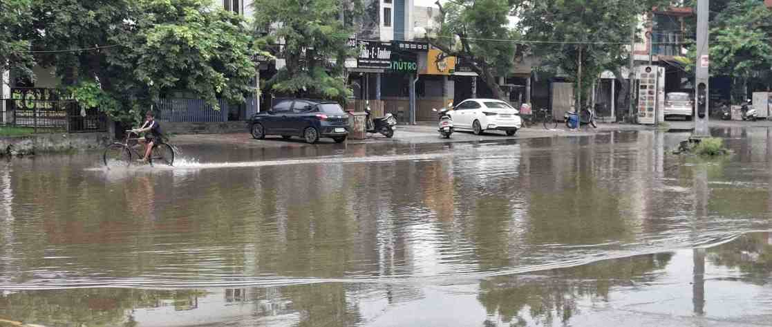 Water did not come out even after 36 hours, condition of colonies and posh areas is miserable