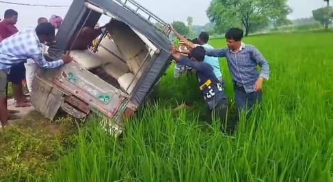 Jeep carrying children to school overturned, 5 injured