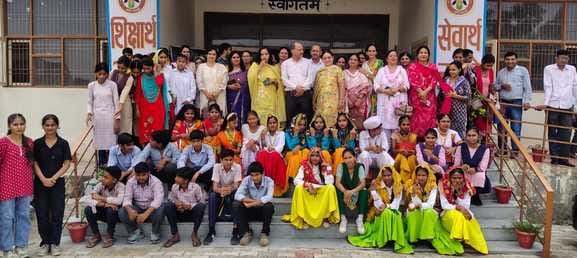 Maharaja Agrasen Vidyalaya Sampla's team came first in group dance.