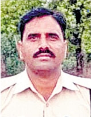 A speeding car crushed a police constable to death on the Chhindwara-Sivni highway.