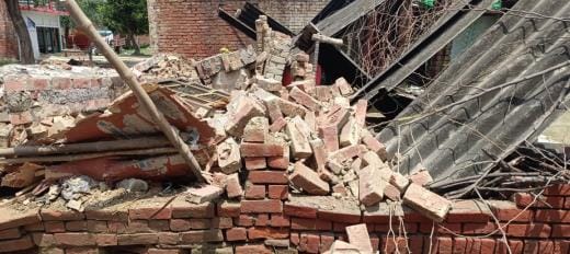 The tin shed of the house collapsed due to rain, causing loss of thousands