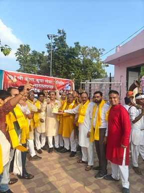 The celebrations begin with Gajanan's arrival in the city