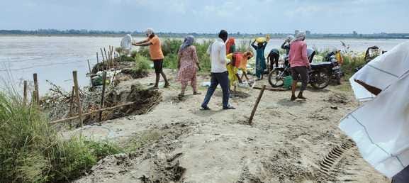 69290 cusecs of water released from Hathinikund into Yamuna, villagers worried