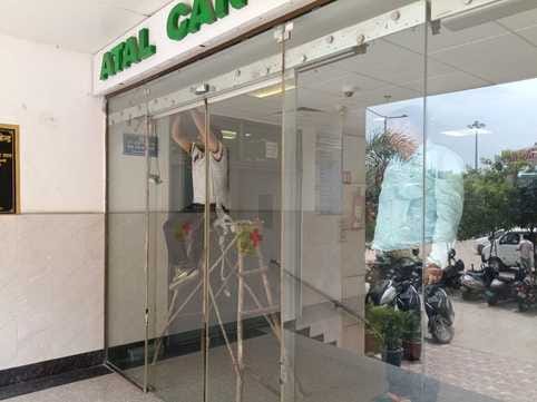 The main sensor door of the hospital is in working condition, a pharmacist will be posted in place of a fourth class employee at the pharmacy