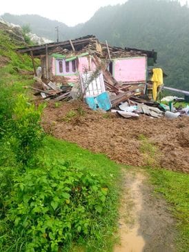 Many houses were damaged in Khadvi village of Buchair