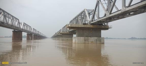 Bridge construction: The surge of Saryu river is stopping the speed, the contract has been extended
