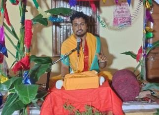 Siddharthnagar News : Knowledge, detachment and devotion are not possible without satsang