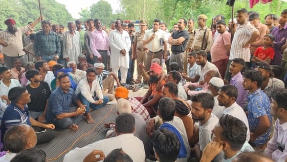 Talks with officials were fruitless, villagers remained adamant on the protest