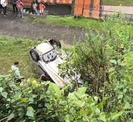 Car fell from the pole at Chaubin Chowk