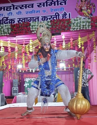 Devotees danced on devotional songs in TP Scheme