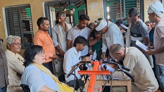 The Minister of State remained present at the committee for two hours for the farmers