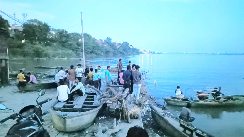 The water level of the rivers has decreased, difficulties remain