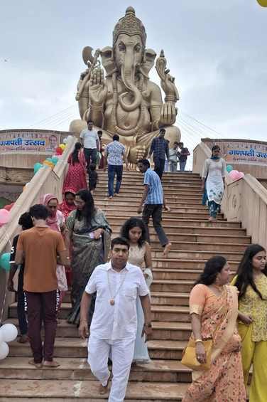 21 kg modak was offered and Ganesh festival was celebrated by cutting a cake