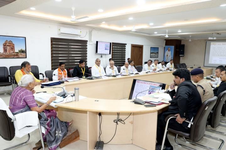Pay attention to duplication during voter revision work: Governor