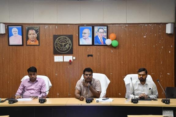 Siddharthnagar News : Instructions to complete the construction work soon