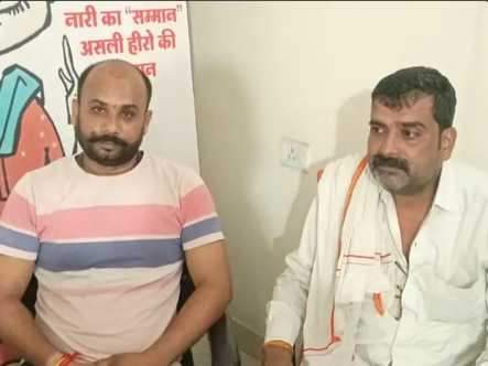 लोकायुक्त पुलिस की कार्रवाई।