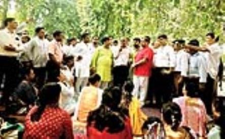 Teachers demanded the right to do PhD, demonstration