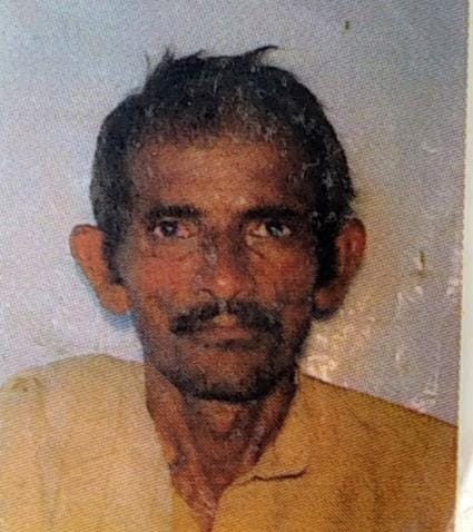 A tractor-trolley ran over a farmer riding a bicycle, killing him