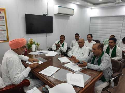 Farmers' issues put before Agriculture Minister