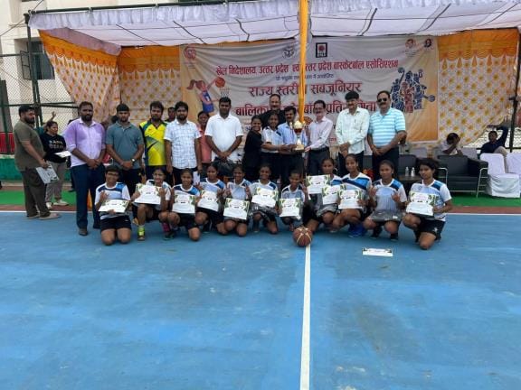 Lucknow team won the basketball final