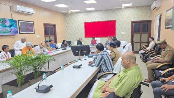 10 sevayats reached the meeting of the High Powered Committee and put forth their views