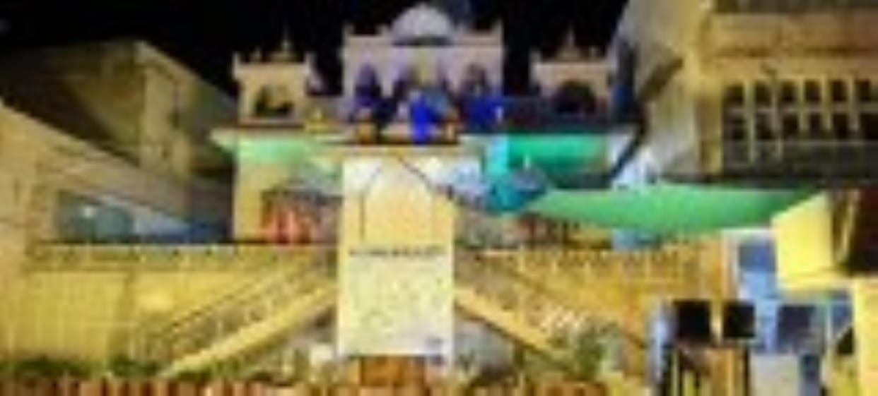 Shanti Dhara happened after Abhishek on the first day of Das Lakshan Parv