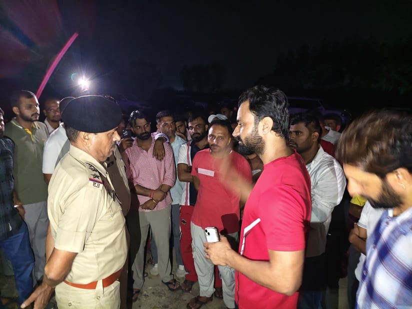 People created uproar against illegal collection of royalty at government check post