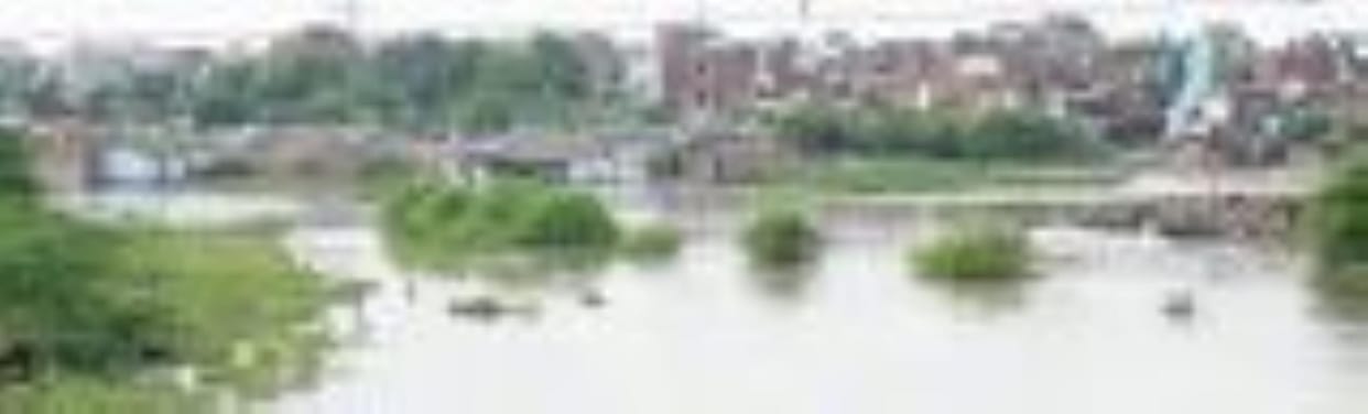 Ganga's water level decreased, Pandu river in spate