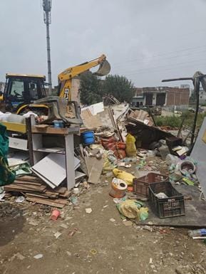 Illegal colony being built on 20,000 square meters in Piplehda was demolished