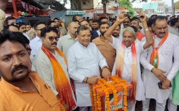 Seema took over the post of Municipal President in Misrikh