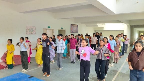 Competitions held on Sports Day in Ladbhadol