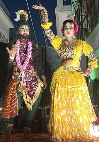 Attractive tableaux in the procession of Vignaharta Gajanan