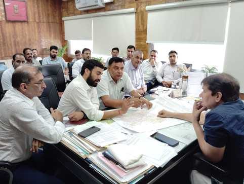 ADC took stock of the embankments of Ghaggar