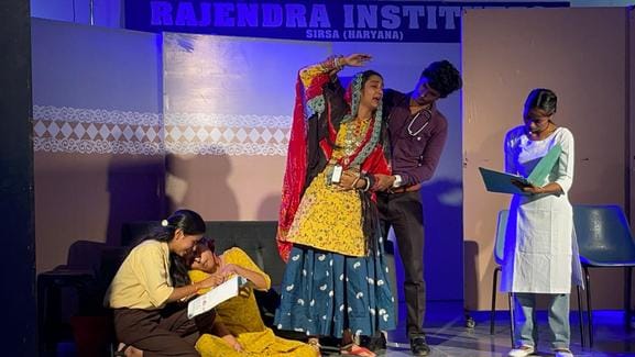 The message of educating daughters was given through the drama Parvaaz