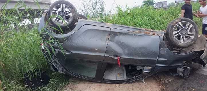 The car went out of control and overturned