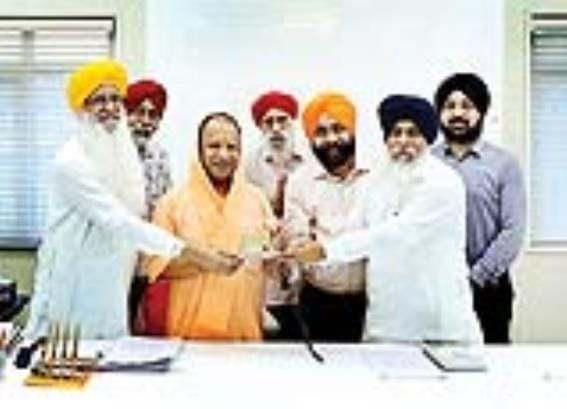 Sikh delegation invites CM on Martyrdom Day