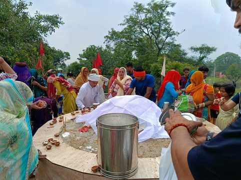 Organized a feast at Baba Siddh Dham