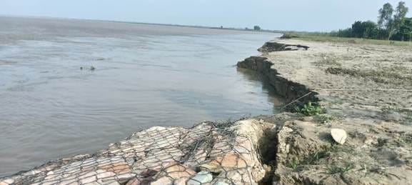 In 24 hours, 15 bighas of land got submerged in Ghaghra.