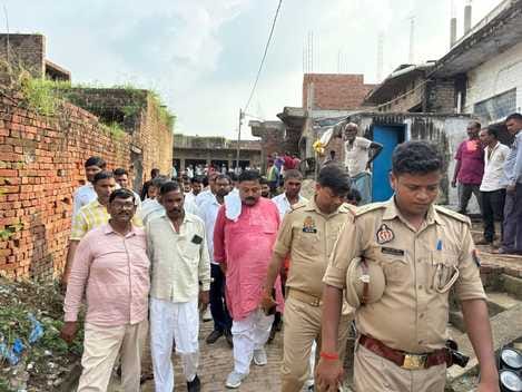 Ajrauli murder case: Police stopped them before the crime scene, community leaders changed their route and reached there